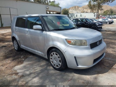 SCION XB 2010
