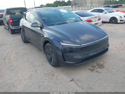 TESLA MODEL Y 2026