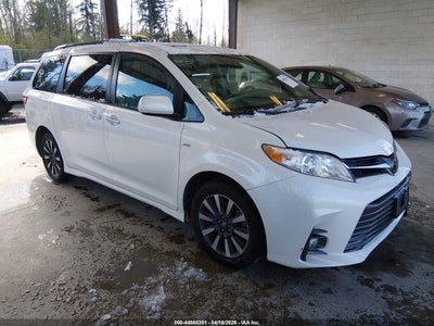 TOYOTA SIENNA 2018