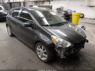 TOYOTA PRIUS C 2013