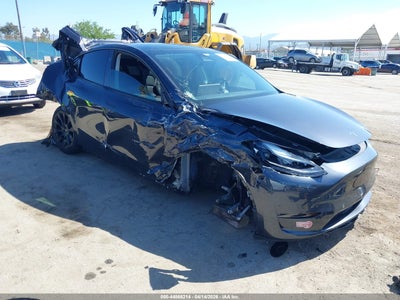 TESLA MODEL Y 2024