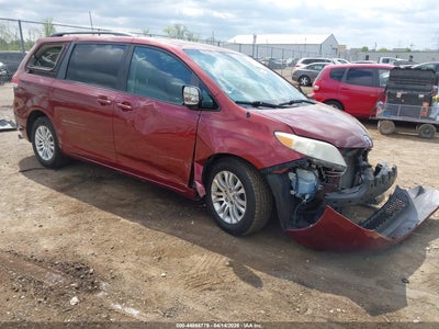 TOYOTA SIENNA 2011