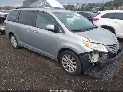 TOYOTA SIENNA 2017