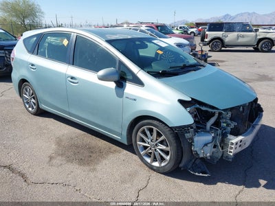 TOYOTA PRIUS V 2015