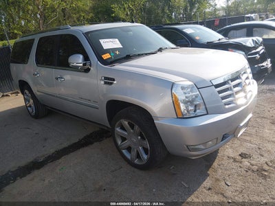 CADILLAC ESCALADE ESV 2011
