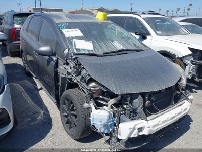 TOYOTA PRIUS V 2015