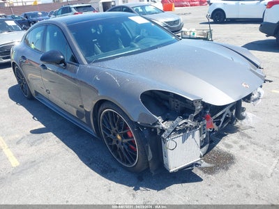 PORSCHE PANAMERA 2017