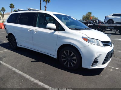 TOYOTA SIENNA 2019