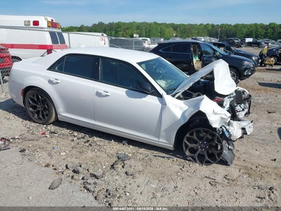 CHRYSLER 300 2019