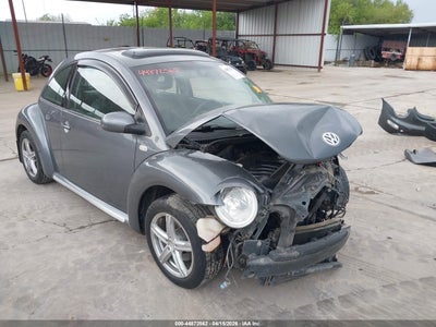 VOLKSWAGEN NEW BEETLE 2002