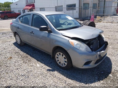 NISSAN VERSA 2014