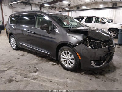 CHRYSLER PACIFICA 2019