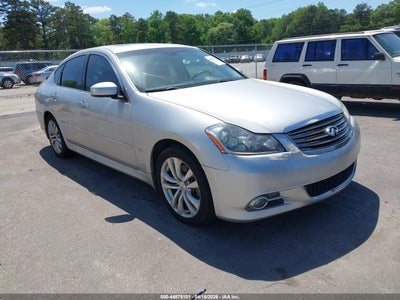 INFINITI M35 2010