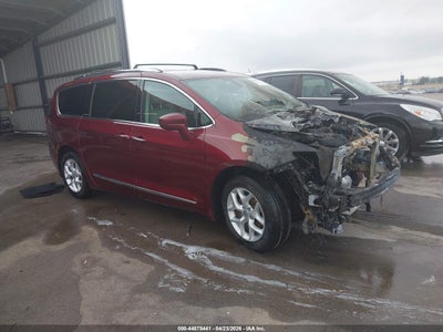 CHRYSLER PACIFICA 2017