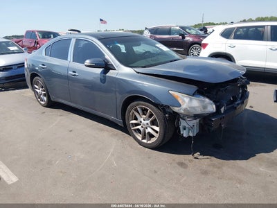 NISSAN MAXIMA 2010