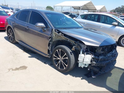 TOYOTA CAMRY 2018