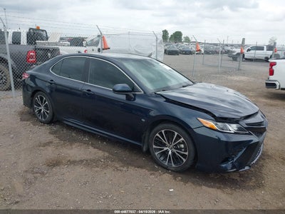 TOYOTA CAMRY 2020