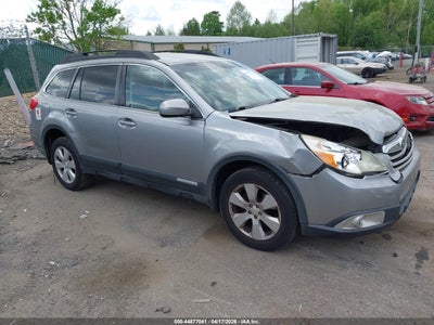 SUBARU OUTBACK 2011