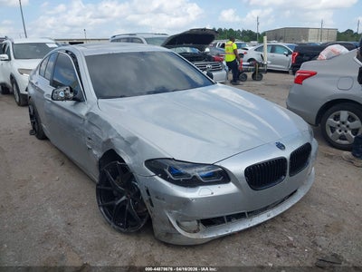 BMW 528I 2011