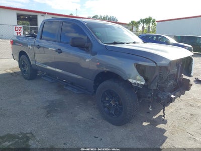 NISSAN TITAN 2022