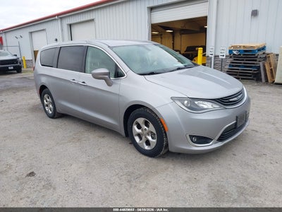 CHRYSLER PACIFICA HYBRID 2017