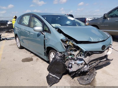 TOYOTA PRIUS V 2013