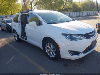 CHRYSLER PACIFICA 2018