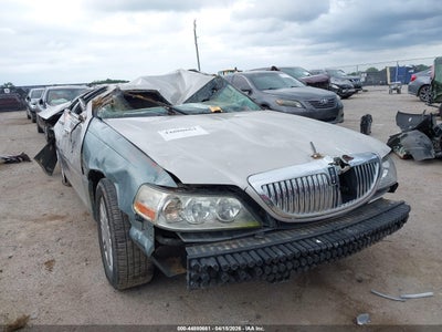 LINCOLN TOWN CAR 2008