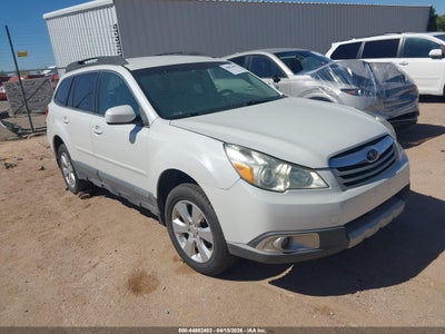 SUBARU OUTBACK 2011