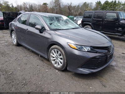 TOYOTA CAMRY 2020