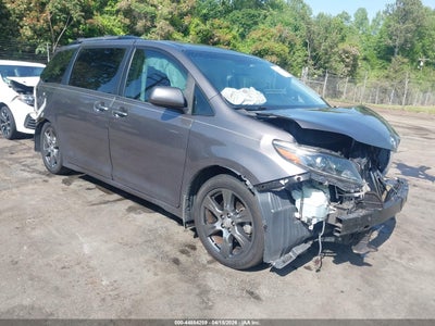 TOYOTA SIENNA 2017