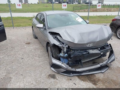 HYUNDAI ELANTRA 2024