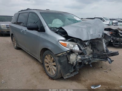 TOYOTA SIENNA 2012