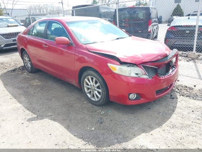 TOYOTA CAMRY 2011
