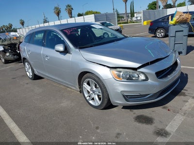 VOLVO V60 2015