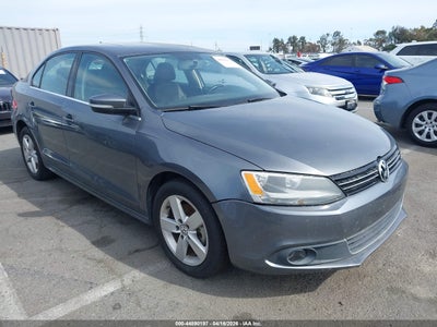 VOLKSWAGEN JETTA 2011