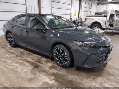 TOYOTA CAMRY 2025