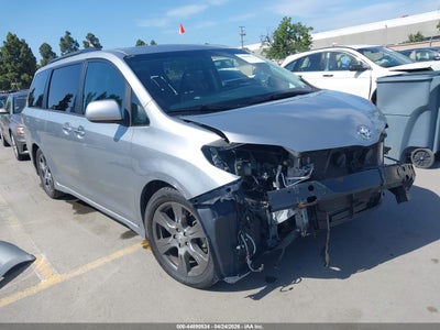 TOYOTA SIENNA 2017