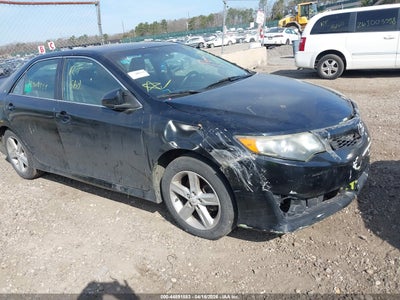 TOYOTA CAMRY 2012
