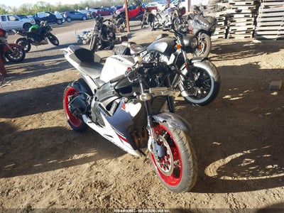 SUZUKI GSX-R600 2025