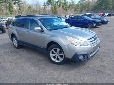 SUBARU OUTBACK 2014