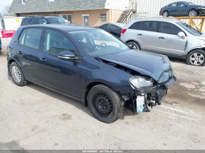 VOLKSWAGEN GOLF 2010