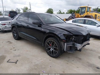 AUDI Q8 2020