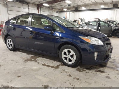 TOYOTA PRIUS 2015