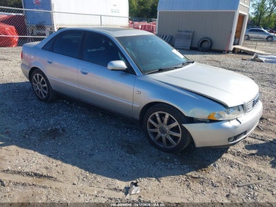AUDI A4 2001