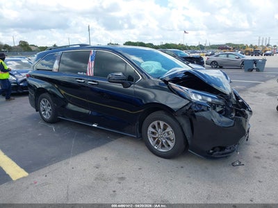 TOYOTA SIENNA 2025