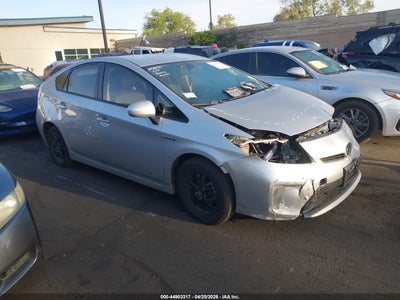 TOYOTA PRIUS 2015