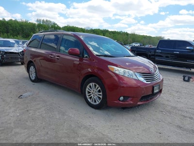 TOYOTA SIENNA 2015