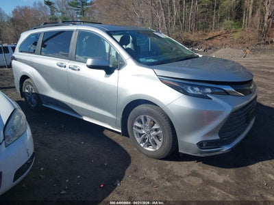 TOYOTA SIENNA 2025