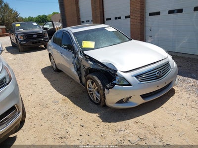 INFINITI Q40 2015